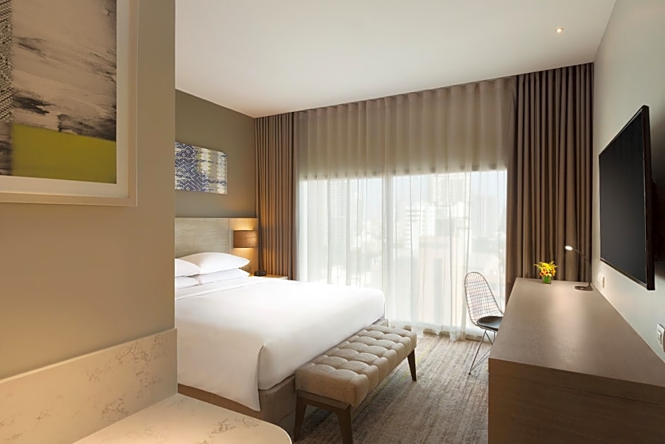 Hyatt Place Bangkok Sukhumvit 24