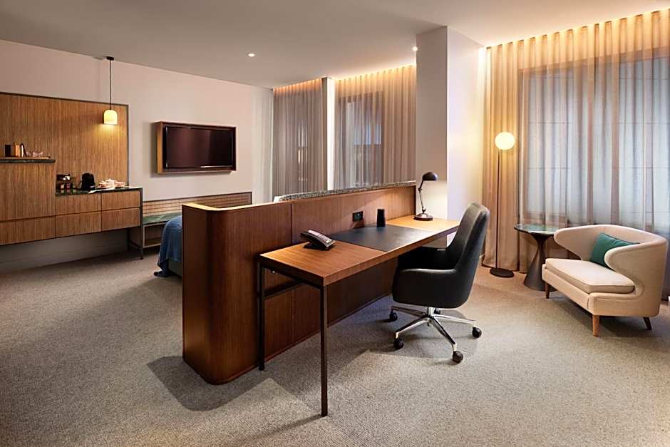 Next Hotel Melbourne, Curio Collection by Hilton