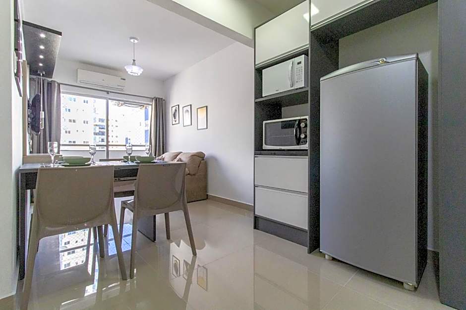 MTEY83 - 1 Dorm, Av. Brasil, Climatizado, Garagem