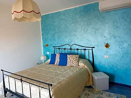 Studio with Sea View