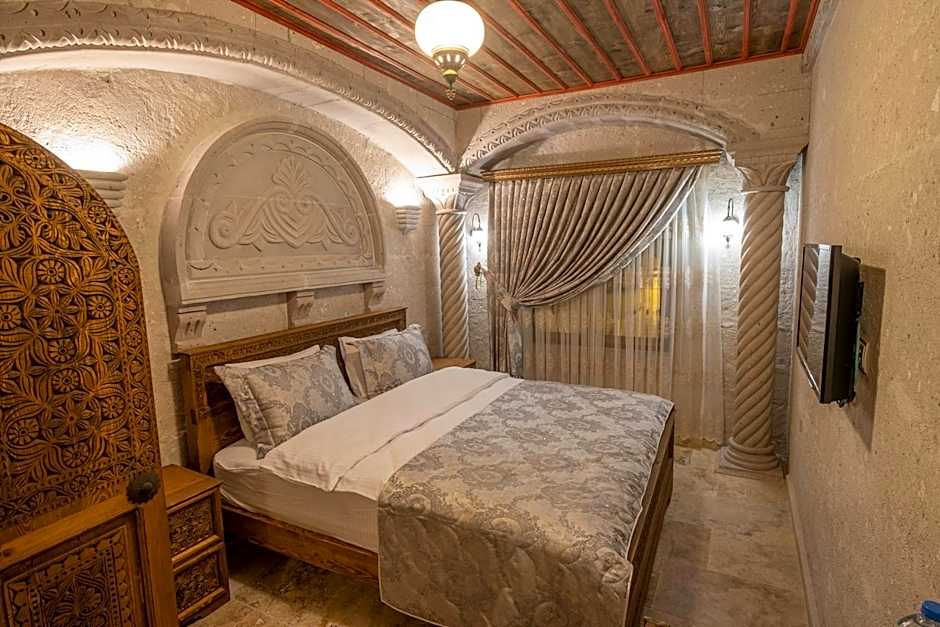 Underground Cave Suites Hotel