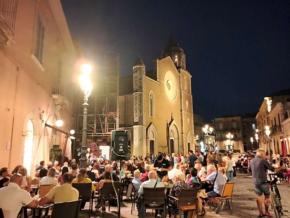 Anna e Augusto B&B --Embrace the world--4-minute walk from the Old Town丨Authentic local experience丨English-speaking staff and Wi-Fi - free shuttle to the station