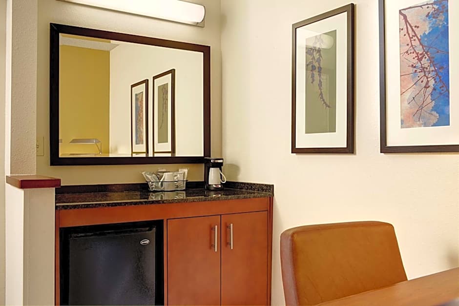 Hyatt Place Savannah Airport