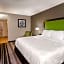 La Quinta Inn & Suites by Wyndham Brooklyn Central