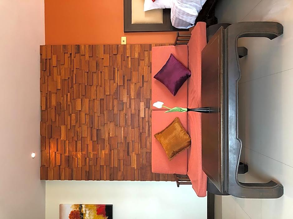 Sooksabai Jomtien Beach Hotel