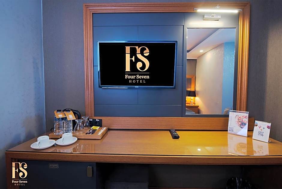 FOUR SEVEN HOTEL
