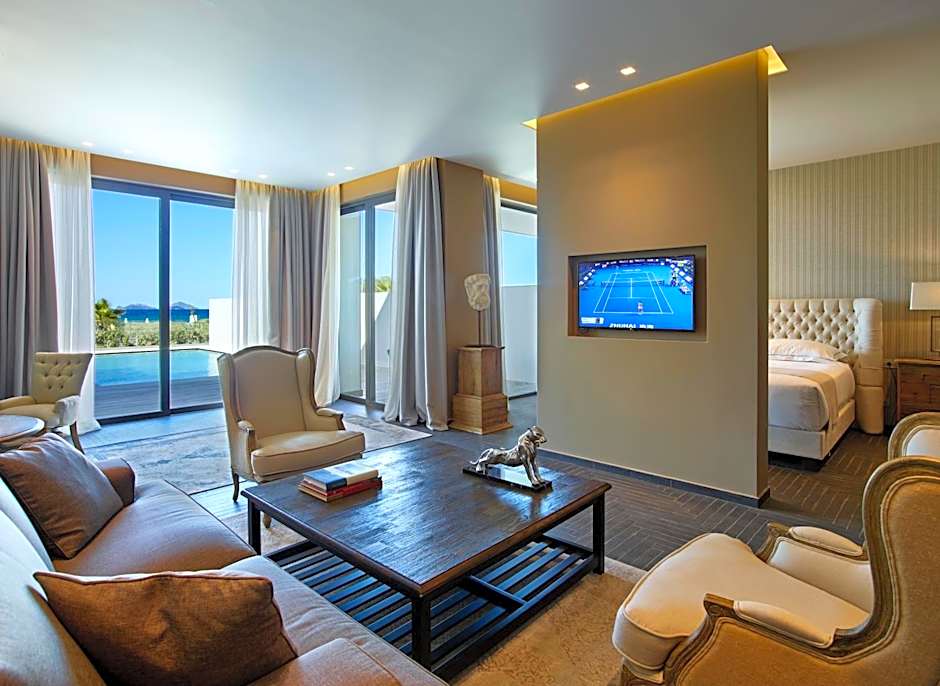 Pelagos Suites Hotel & Spa