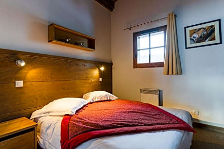 Two-Bedroom or Two-Bedroom Duplex (6 Adults)