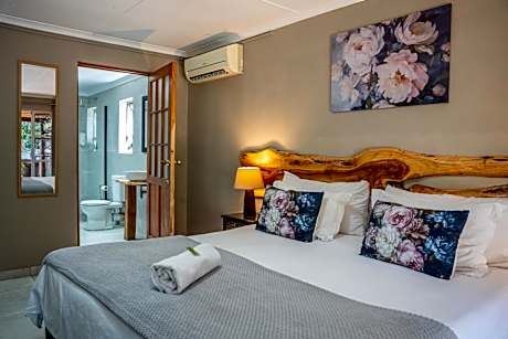 Tidewaters River Lodge