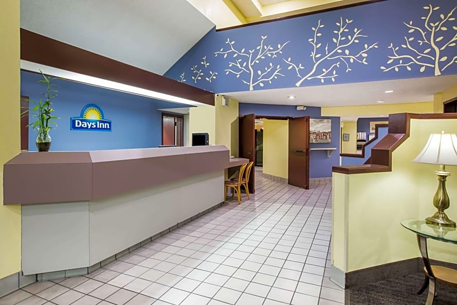 Days Inn by Wyndham Blue Springs