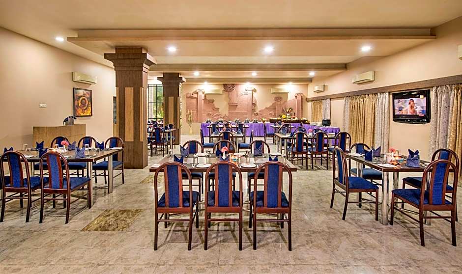 Lion Lords Inn-Rajula