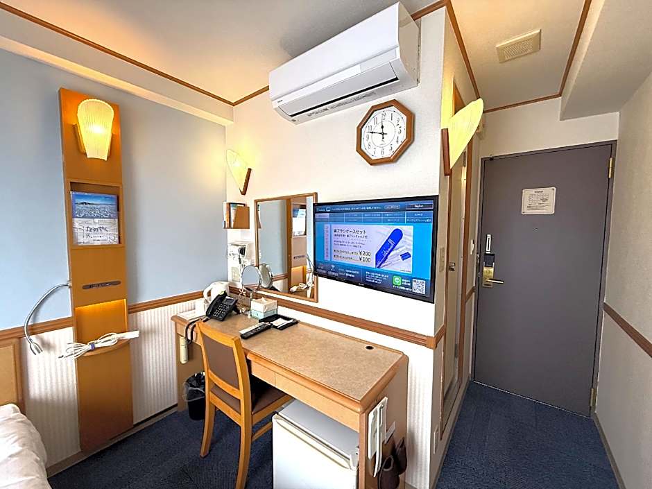 Toyoko Inn Okinawa Naha Kokusai-dori Miebashi-eki