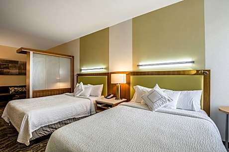 Queen Suite with Two Queen Beds, Roll-In Shower and Trundle Sofa - Mobility Access/Hearing Accessible