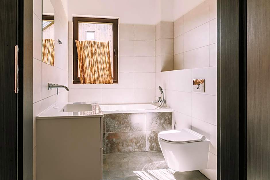 Szumny Dwór - pokoje z łazienkami