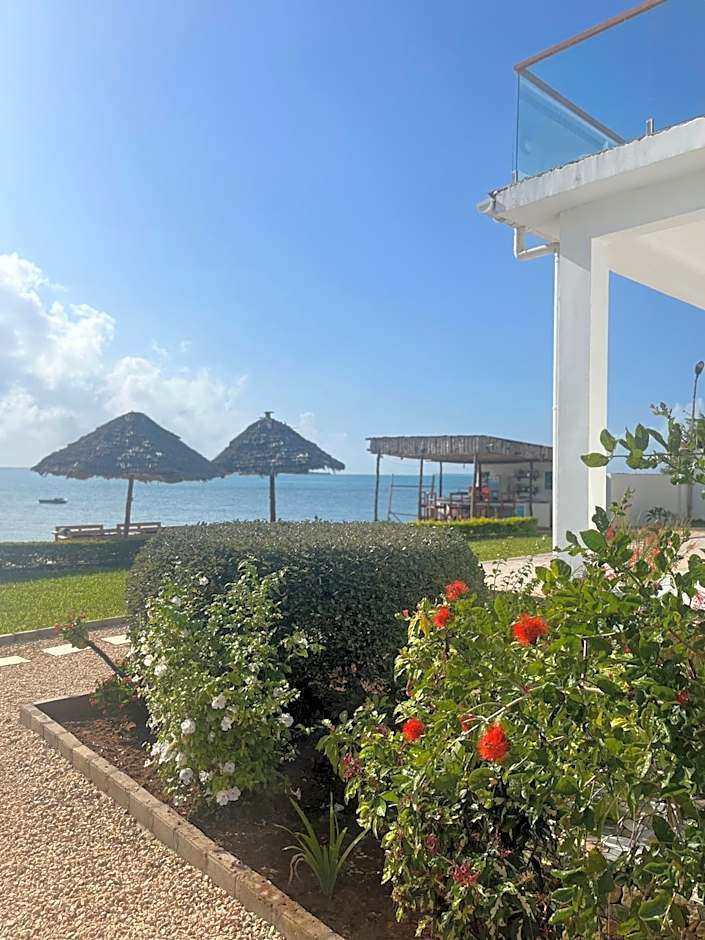 Calamari Beach Resort