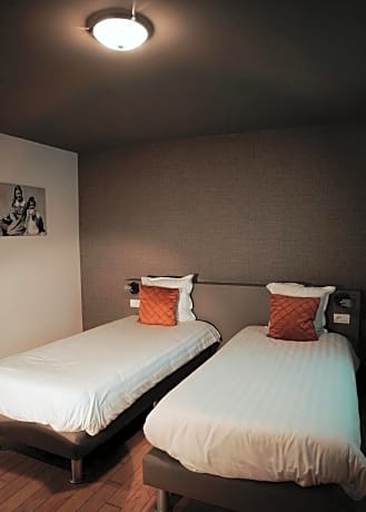 Comfort Twin Room