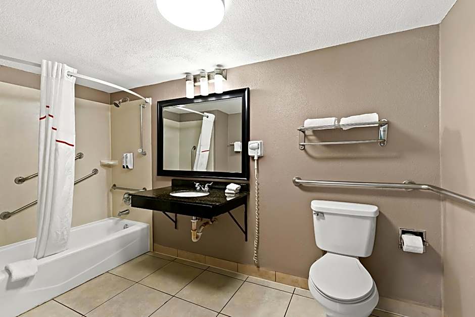 Red Roof Inn & Suites Duncan