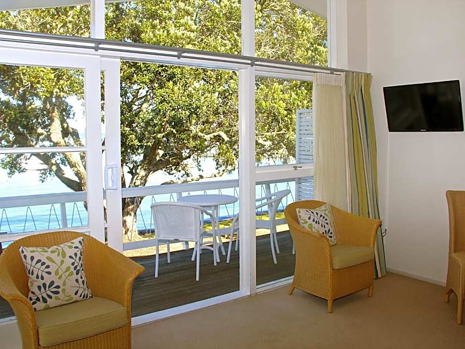 Hananui Lodge and Apartments