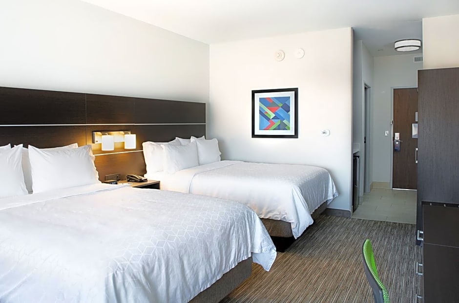 Holiday Inn Express and Suites Wentzville St Louis West By IHG