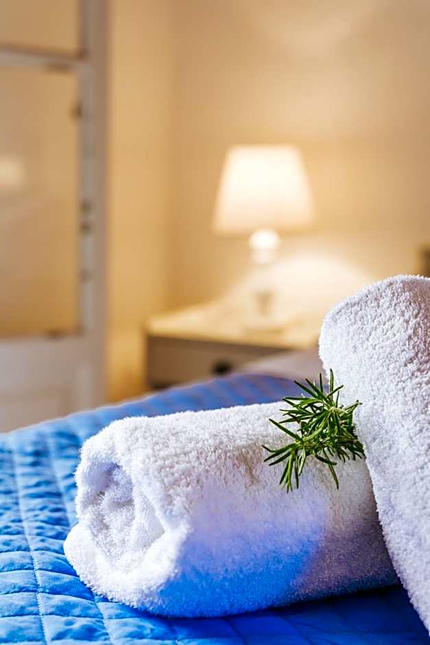 Sunflower Apartments & Studios