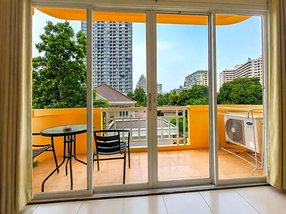 K2 Seaside Suites