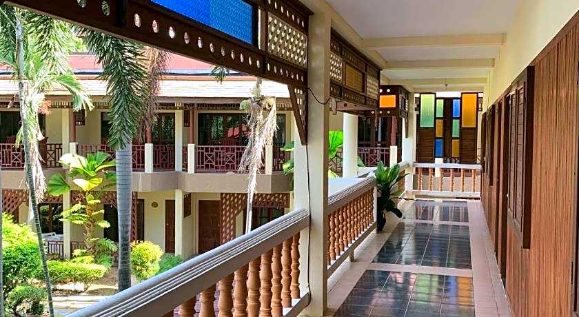 Rattana Guesthouse & Bungalow