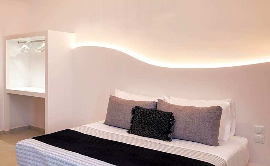 Santorinn Suites Fira