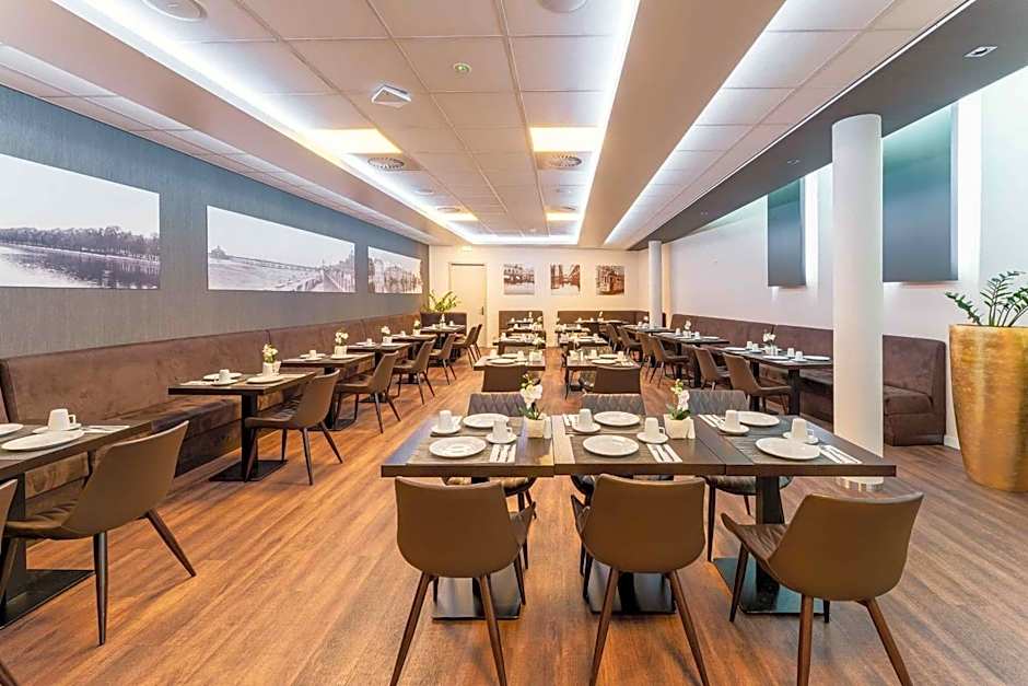 PLAZA Premium Den Haag City Center