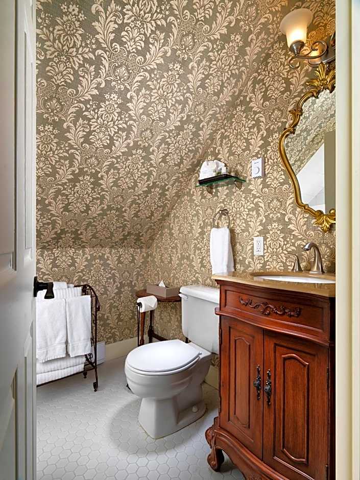 Pendray Inn and Tea House