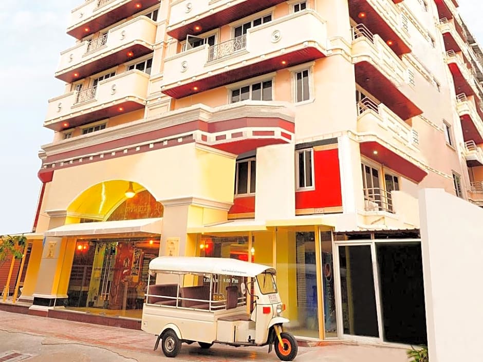 OYO 796 Paradise Sukhumvit Hotel