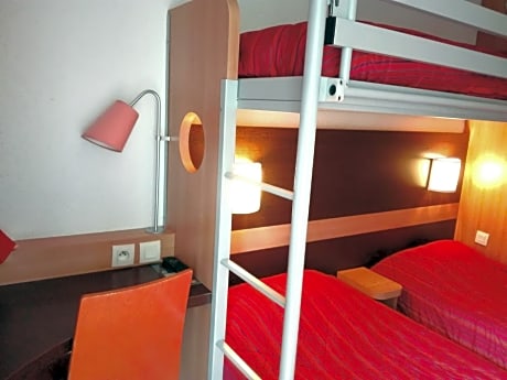 Triple Room with 3 Single Beds