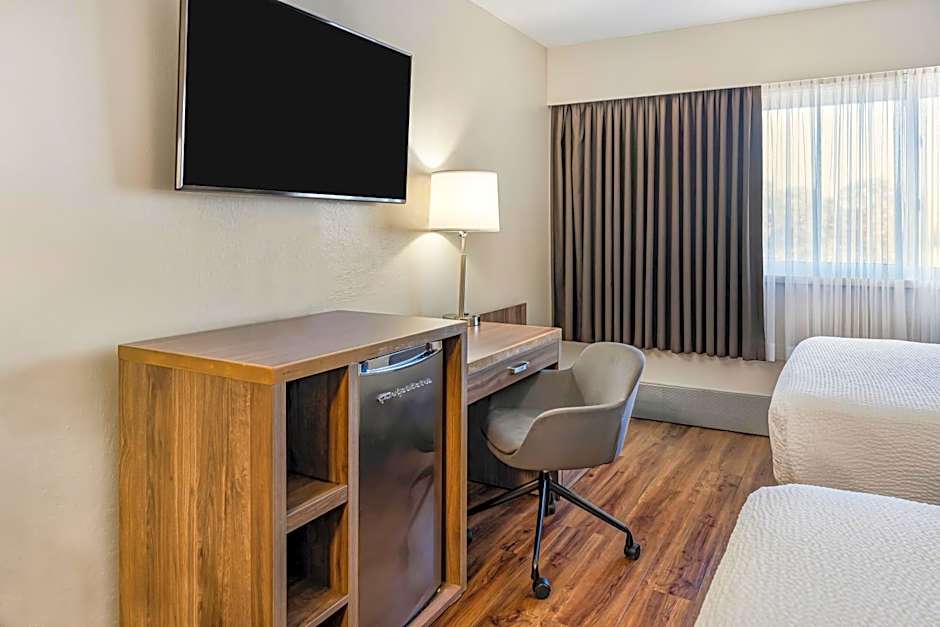 Days Inn by Wyndham Victoria On The Harbour