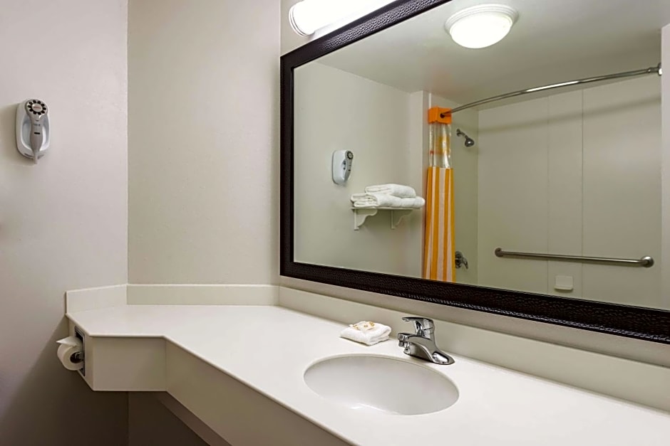 La Quinta Inn & Suites by Wyndham Odessa