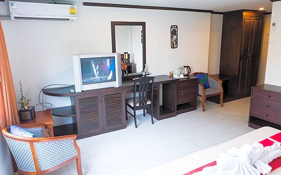 The Nice Patong Hotel