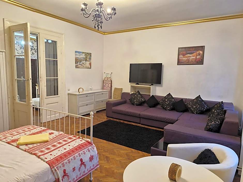 Piata Sfatului Central