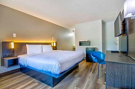 King Room - Disability Access - Non-Smoking