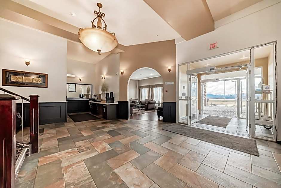 Grande Cache Inn & Suites