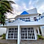 Casa Cenote Hotel
