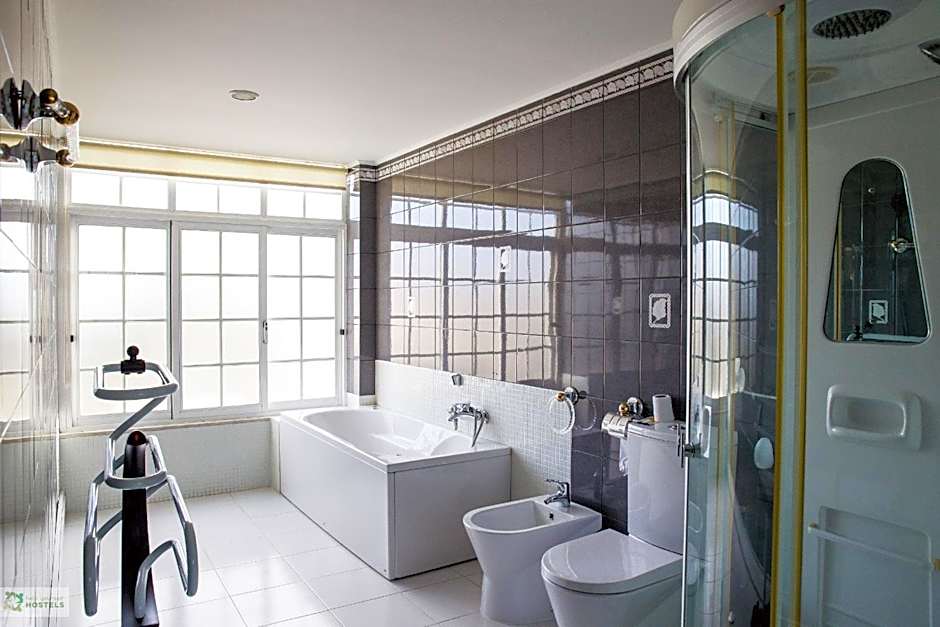 Help Yourself Hostels - Carcavelos Coast