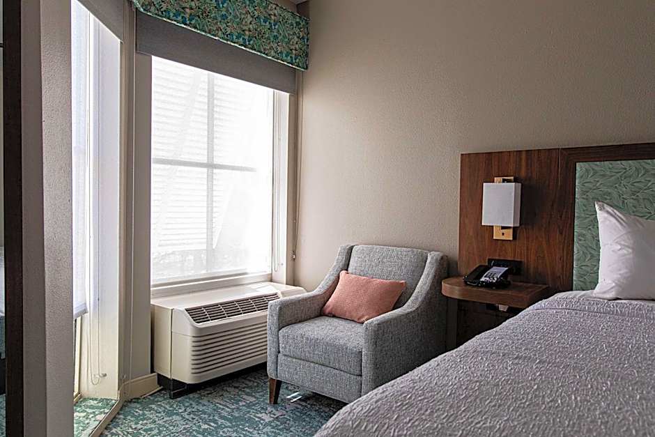 Hampton Inn By Hilton And Suites Charleston/West Ashley