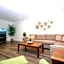 Los Angeles Premium Suites with Free Parking