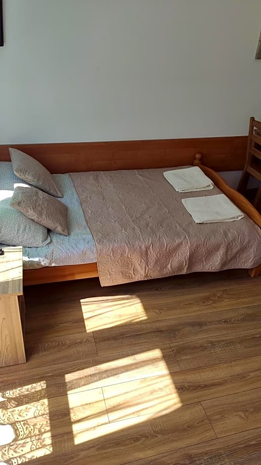 Pokoje Gościnne u MARCINA- sala zabaw, basen, melex, rowery, grill, mini dmuchaniec