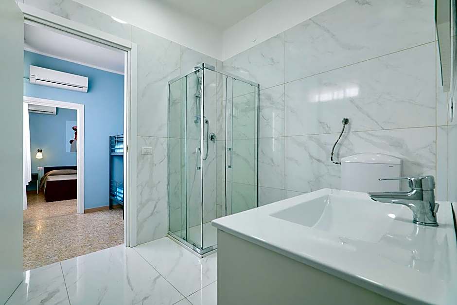 Soleē, Family Holidays & Hostelling