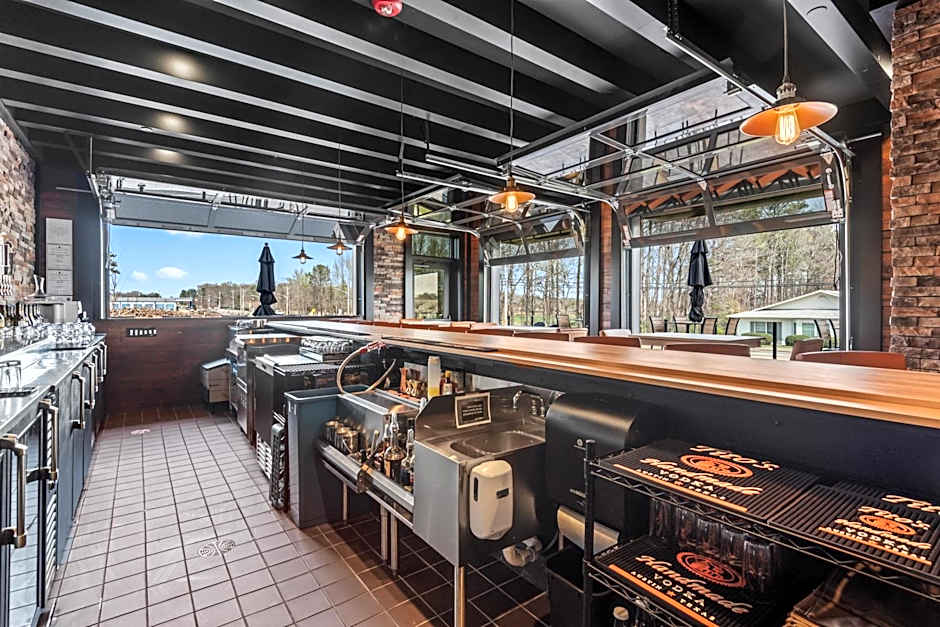 Cobblestone Hotel & Suites - Cullman