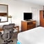 Hilton Garden Inn Denver South Park Meadows Area