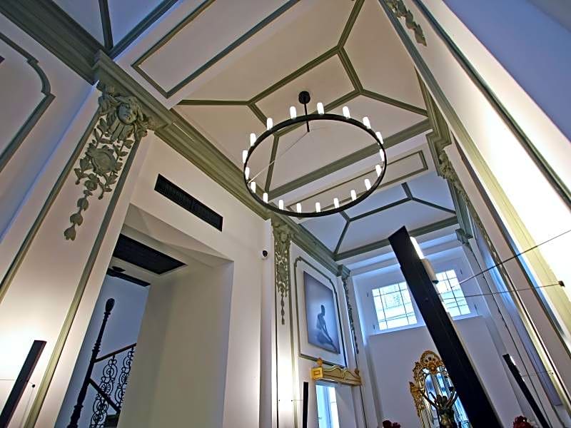 numa I Flow Rooms & Apartments