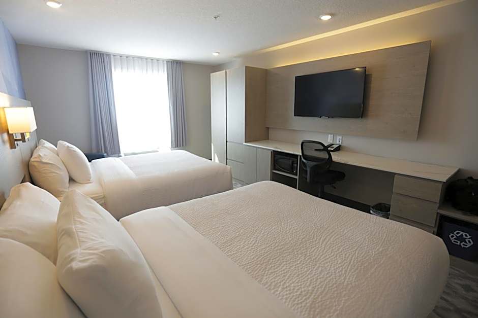 Days Inn by Wyndham Calgary North Balzac