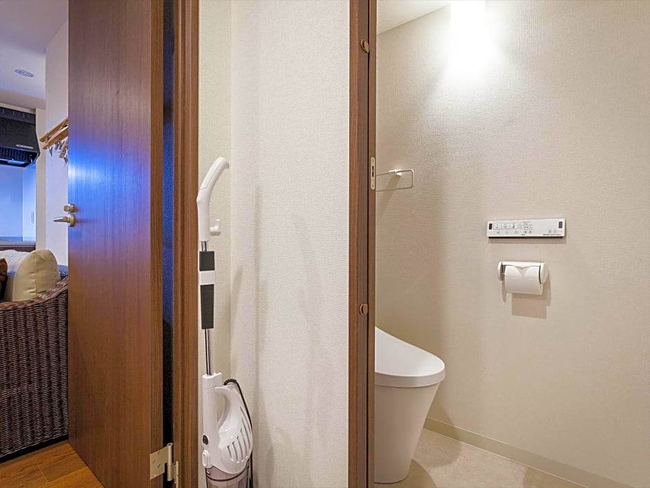 Kariyushi COndominium Resort Naha Living Inn Asahibashiekimae Annex and Premier