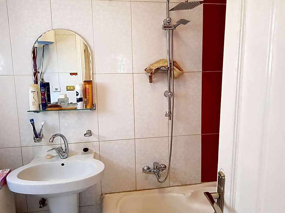 Elite Homes 3BR Sunny Apartment Families Only