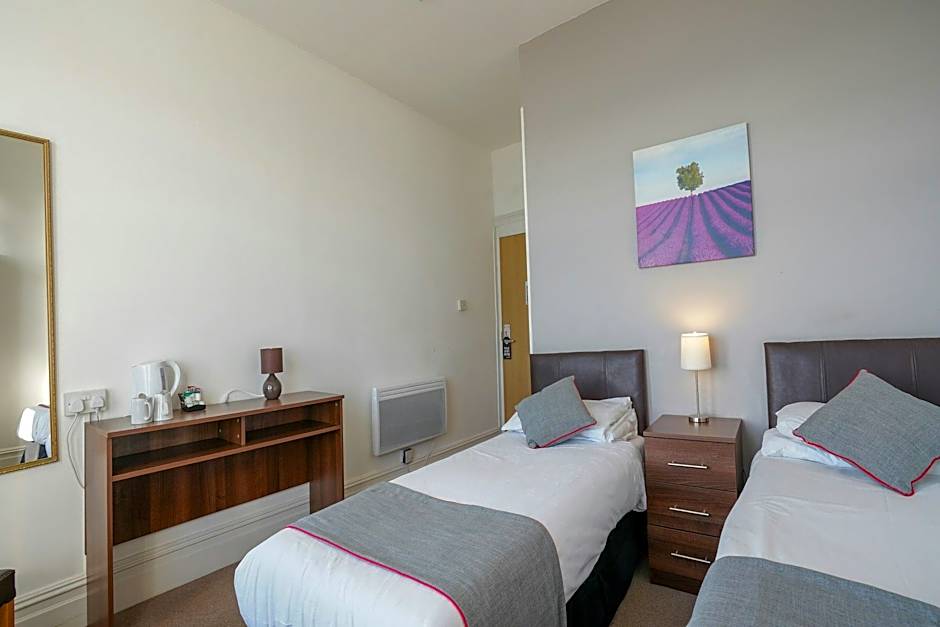 OYO Shanklin Beach Hotel